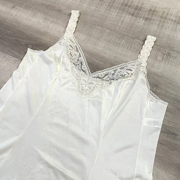 White Vintage Vanity Fair Slip Dress - Picture 3 of 10